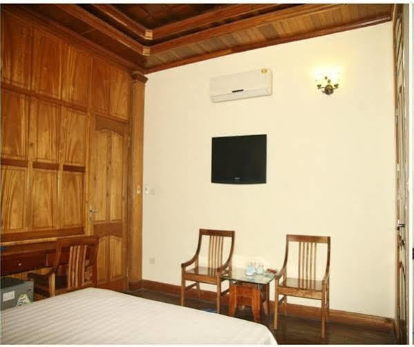 Green Hotel Near Lotte Center Hanoi Exterior photo